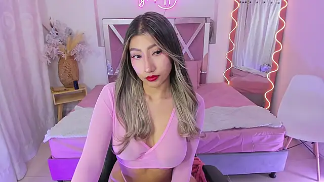 Kenndal tay online show from 11/17/25, 07:19