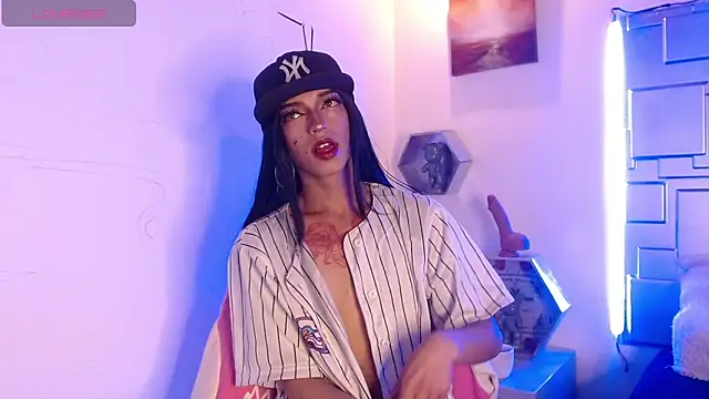 Snapshot of Trinity_Knox chatting on 10/24/25, 03:41 Trinity Knox online show from 10/24/25, 03:41