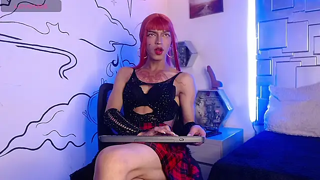 Snapshot of Trinity_Knox chatting on 10/27/25, 06:45 Trinity Knox online show from 10/27/25, 06:45