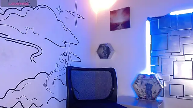 Snapshot of Trinity_Knox chatting on 11/20/25, 04:29 Trinity Knox online show from 11/20/25, 04:29