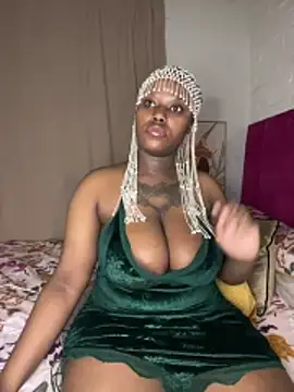 Snapshot of QUEEN_NOBUHLE_777 chatting on 05/09/26, 11:43 QUEEN NOBUHLE 777 online show from 05/09/26, 11:43