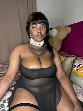 Snapshot of QUEEN_NOBUHLE_777 chatting on 05/21/26, 11:12 QUEEN NOBUHLE 777 online show from 05/21/26, 11:12