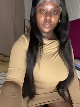 Snapshot of QUEEN_NOBUHLE_777 chatting on 07/05/26, 07:43 QUEEN NOBUHLE 777 online show from 07/05/26, 07:43