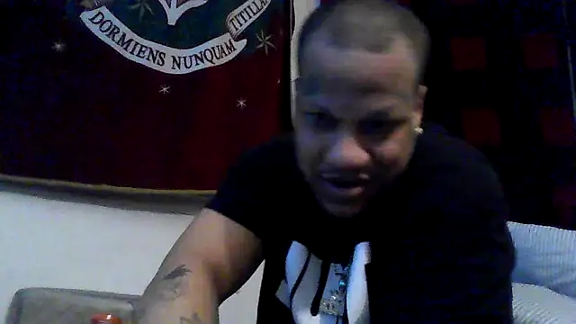 Snapshot of Sexdemonfrfr chatting on 02/13/26, 01:12 Sexdemonfrfr online show from 02/13/26, 01:12