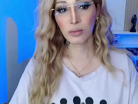 Snapshot of toni_0601 chatting on 01/27/25, 03:15 toni 0601 online show from 01/27/25, 03:15