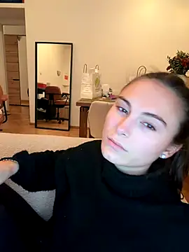 SophiiaStarr online show from 11/08/25, 06:40