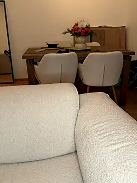 SophiiaStarr online show from 11/28/25, 05:48