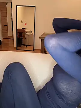 SophiiaStarr online show from 11/30/25, 06:12