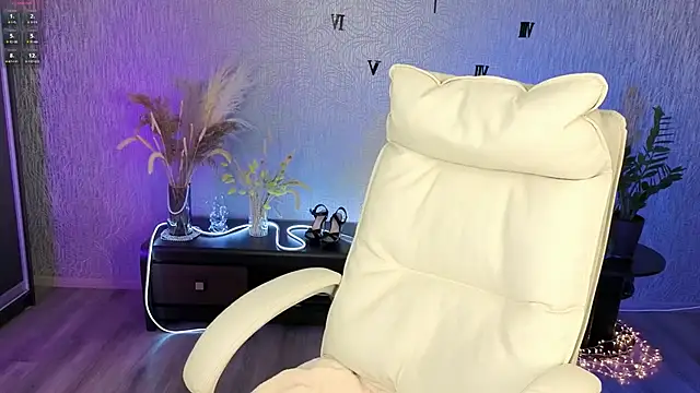 Snapshot of NikkiiStill chatting on 01/19/26, 12:58 NikkiiStill online show from 01/19/26, 12:58