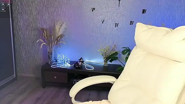 Snapshot of NikkiiStill chatting on 03/06/26, 03:14 NikkiiStill online show from 03/06/26, 03:14