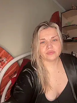 Nayvessa online show from 11/25/25, 06:41