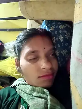 Snapshot of Punam_jindal chatting on 12/20/25, 03:30 Punam jindal online show from 12/20/25, 03:30