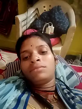 Snapshot of Punam_jindal chatting on 03/02/26, 10:33 Punam jindal online show from 03/02/26, 10:33