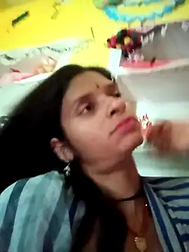 Snapshot of Punam_jindal chatting on 03/07/26, 08:44 Punam jindal online show from 03/07/26, 08:44