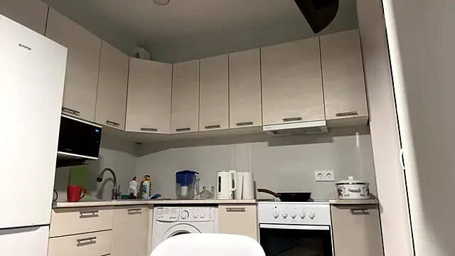 Denni Spilber online show from 10/14/25, 03:24