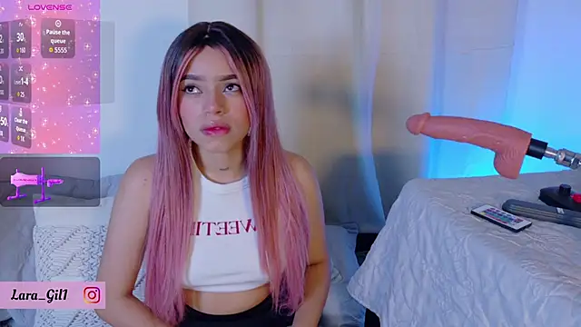 LaraGiil online show from 09/11/25, 12:38