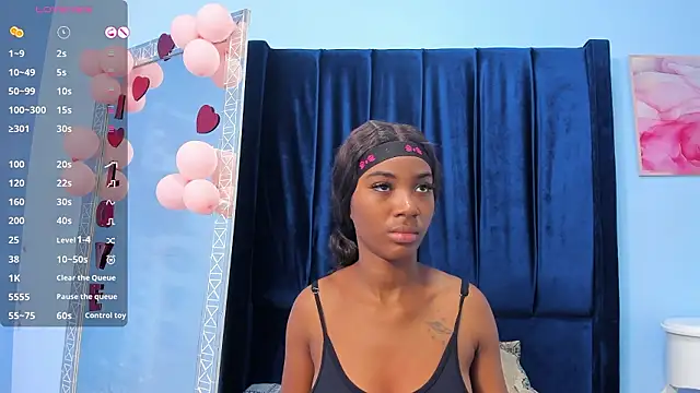 Snapshot of MarianRosse chatting on 02/26/26, 04:33 MarianRosse online show from 02/26/26, 04:33