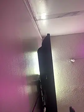 XBODTRIIPX online show from 12/18/25, 03:01