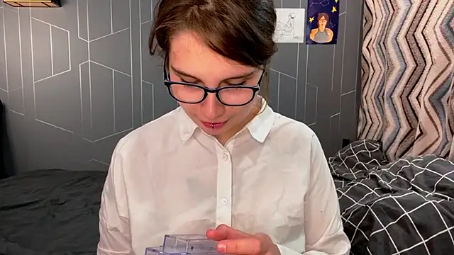 Snapshot of Pinkicookiee chatting on 09/20/25, 03:35 Pinkicookiee online show from 09/20/25, 03:35