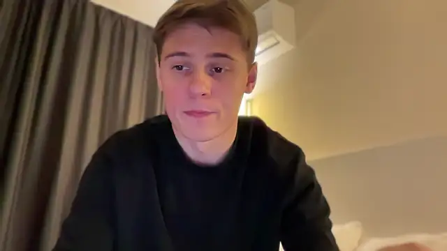 Snapshot of Tyler_Garner chatting on 10/18/25, 08:31 Tyler Garner online show from 10/18/25, 08:31