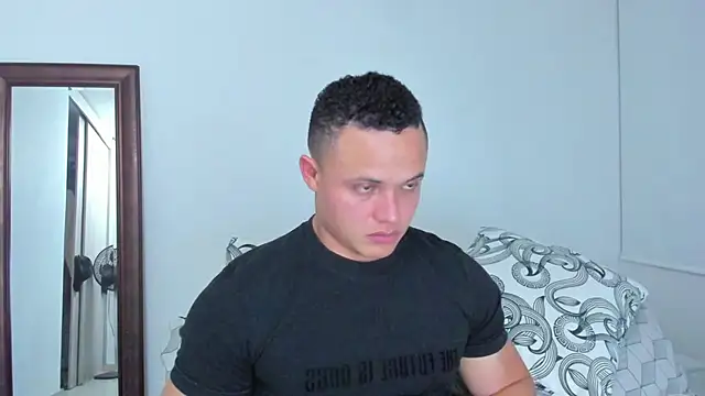 KingLevi01 online show from 06/10/26, 12:44