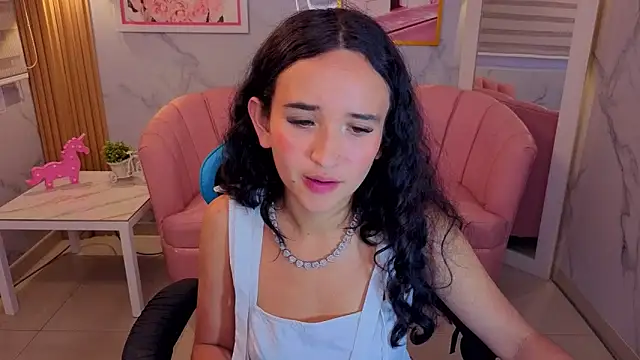 bella vibess s online show from 06/18/26, 09:14