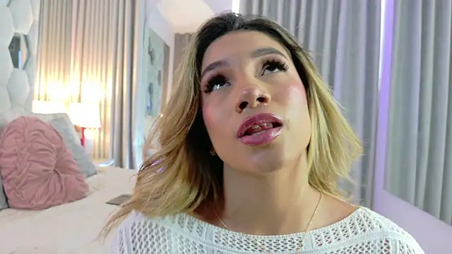 NicoleArmani online show from 03/10/26, 09:31