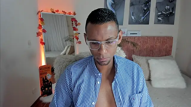 Snapshot of KingEdward_ chatting on 10/20/25, 10:16 KingEdward online show from 10/20/25, 10:16