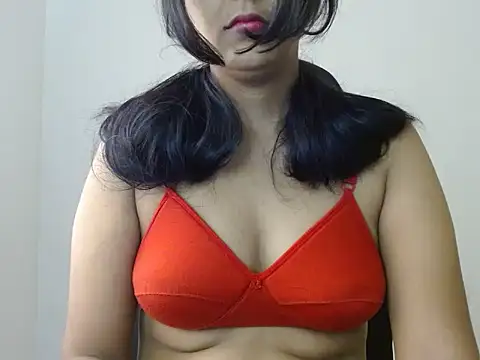 Snapshot of priya_022 chatting on 10/07/25, 03:14 priya 022 online show from 10/07/25, 03:14