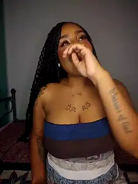 Queen Amara online show from 04/28/26, 03:55