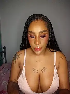Queen Amara online show from 04/30/26, 03:57