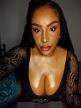 Queen Amara online show from 05/10/26, 03:44