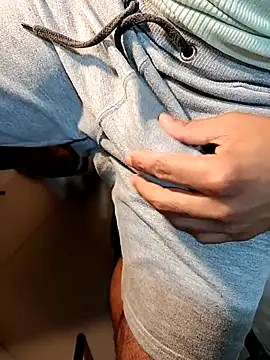 Gallo001 online show from 11/29/25, 11:24