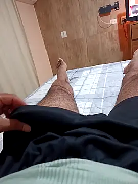 Snapshot of Gallo001 chatting on 02/25/26, 04:22 Gallo001 online show from 02/25/26, 04:22