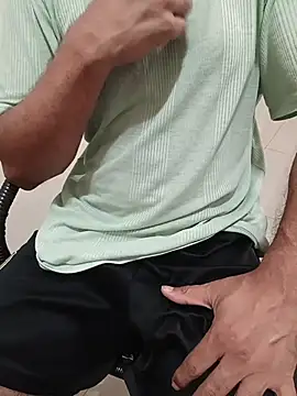 Snapshot of Gallo001 chatting on 02/26/26, 01:59 Gallo001 online show from 02/26/26, 01:59