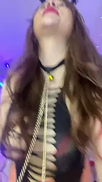 Valeryfox01  online show from 12/16/25, 04:17