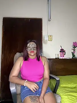 SLNatasha online show from 12/19/25, 03:24