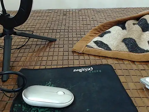 Snapshot of Ami_8x chatting on 09/20/25, 06:36 Ami 8x online show from 09/20/25, 06:36