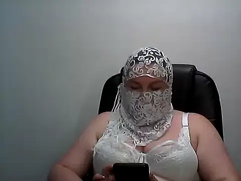 EllaLove2277 online show from 06/24/26, 10:25