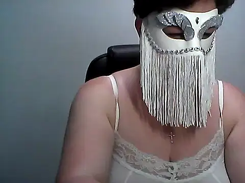 EllaLove2277 online show from 06/25/26, 11:37