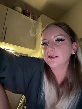 Lyra XX online show from 06/15/26, 08:33