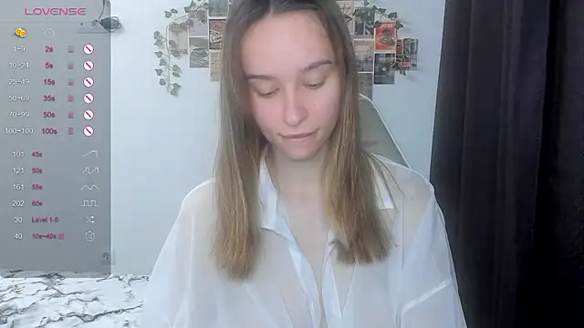 Snapshot of _Alissaa chatting on 03/12/26, 12:33 Alissaa online show from 03/12/26, 12:33