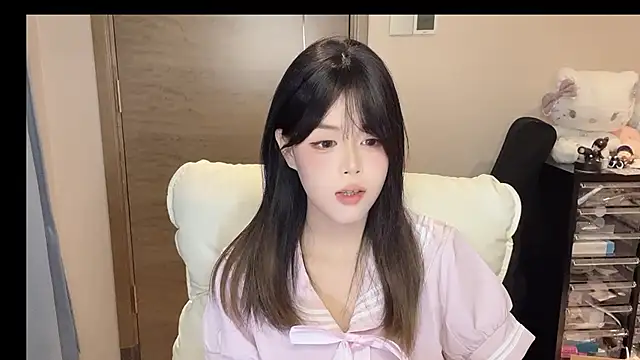 Koi-00 online show from 11/04/25, 04:39