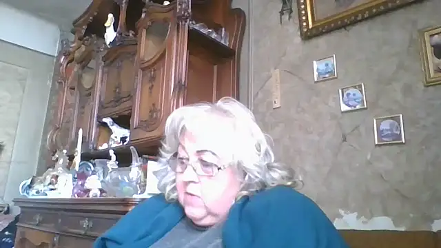 Snapshot of Lala-Love56 chatting on 10/13/25, 10:26 Lala-Love56 online show from 10/13/25, 10:26
