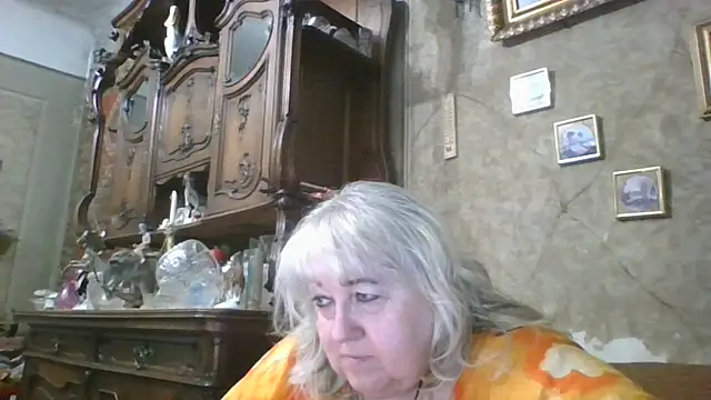 Lala-Love56 online show from 06/19/26, 07:39