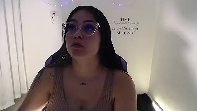 Snapshot of amberbakee chatting on 06/02/26, 02:41 amberbakee online show from 06/02/26, 02:41