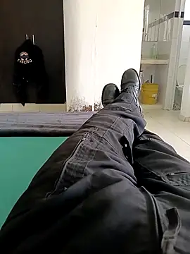 Snapshot of alejos81 chatting on 02/04/26, 04:46 alejos81 online show from 02/04/26, 04:46