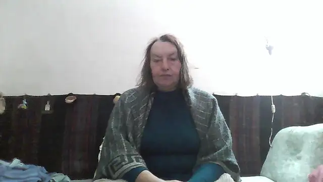 Snapshot of AnnaLive570 chatting on 04/17/26, 02:47 AnnaLive570 online show from 04/17/26, 02:47