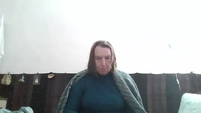Snapshot of AnnaLive570 chatting on 04/19/26, 03:00 AnnaLive570 online show from 04/19/26, 03:00