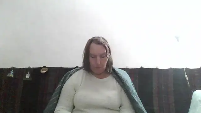 Snapshot of AnnaLive570 chatting on 04/19/26, 06:10 AnnaLive570 online show from 04/19/26, 06:10